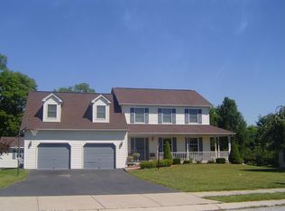 2733 Sparrow Dr, York, PA 17408
