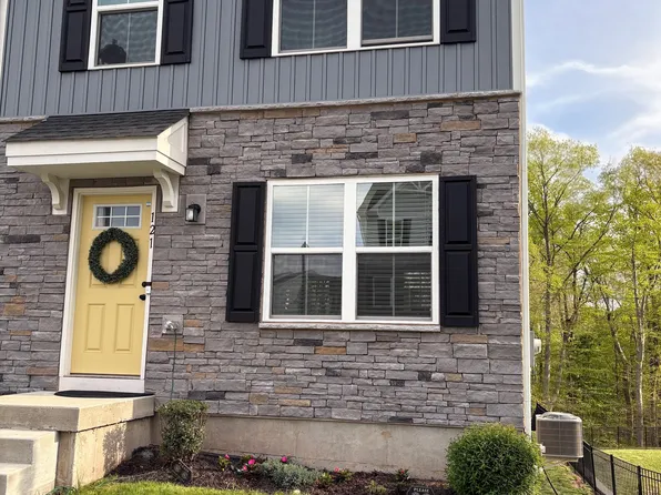 121 Van Fleet Cir #1, Pottstown, PA 19464