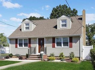 939 Cranbury Cross Rd, North Brunswick, NJ 08902