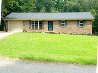 623 Parkburg Rd, Pinson, TN 38366