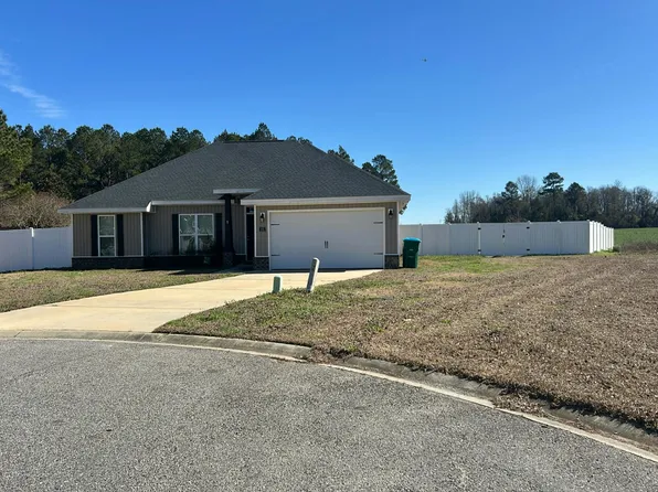 215 Saint Stevens Ct, Atmore, AL 36502