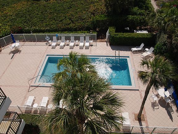 Beachside Swimming Pool