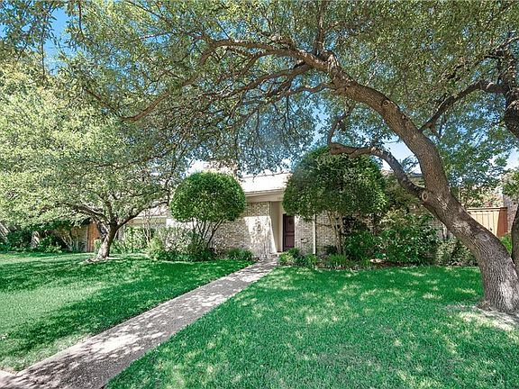 3rd image of 18616 Featherwood Dr