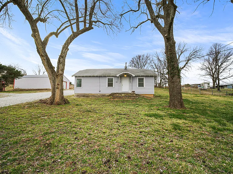 1003 Ross Rd — Photo 1