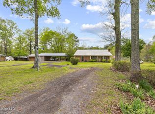 225 Lake Harbor Rd, Brandon, MS 39047