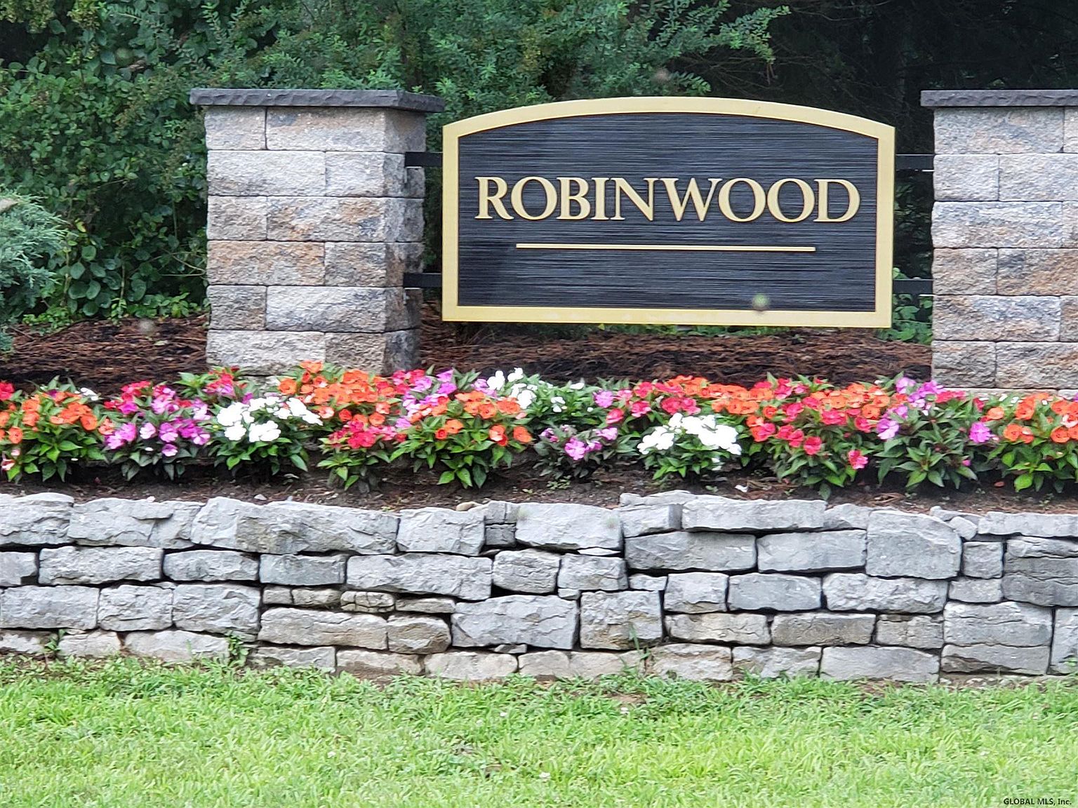 52 ROBINWOOD Drive, Clifton Park, NY 12065 Zillow