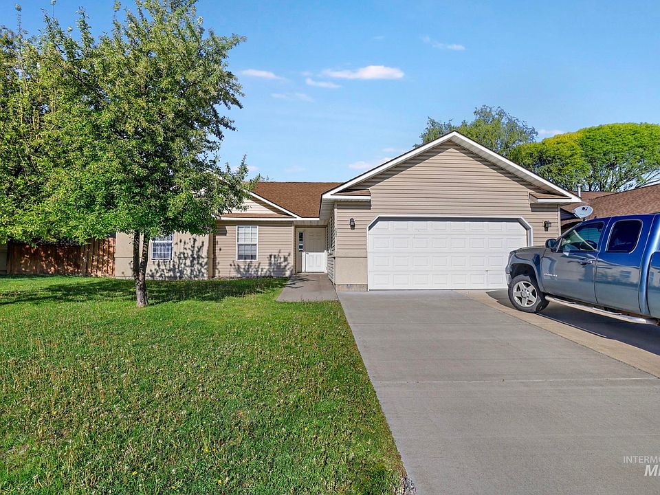 1st image of 439 Meadowview Ln
