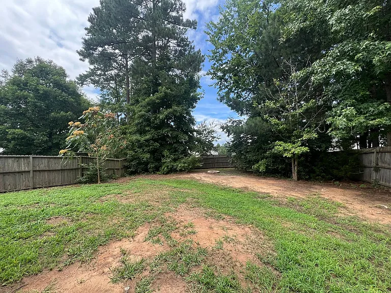 2019 Spring Creek Dr — Photo 31