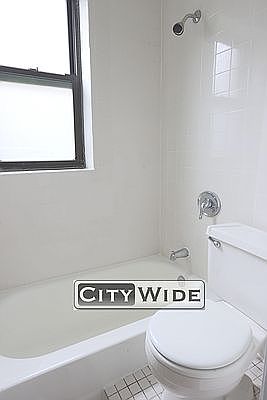 5th image of 230 E 89th St APT 5W