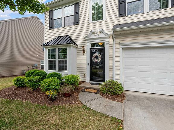 5th image of 414 Cedar Pines Dr
