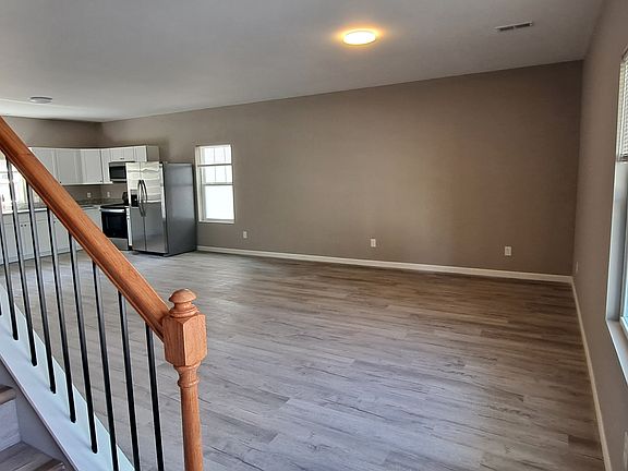 3rd image of 9121 Cedarpark Ln #3