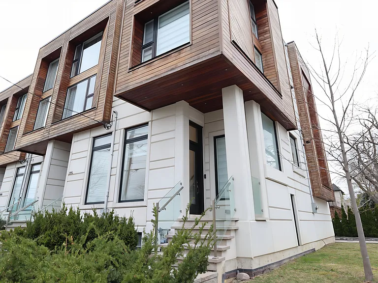 3062 Bayview Ave — Photo 30