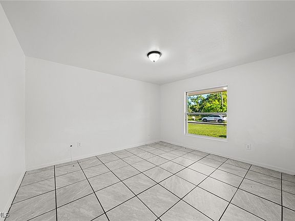 2nd image of 4735 30th St SW