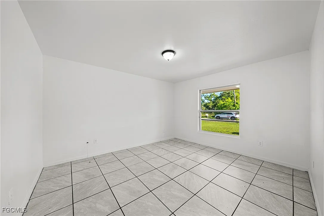 Building Photo - 4735 30th St SW