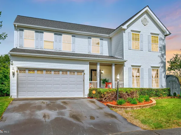 2950 Hickory Creek Ct, Dumfries, VA 22026