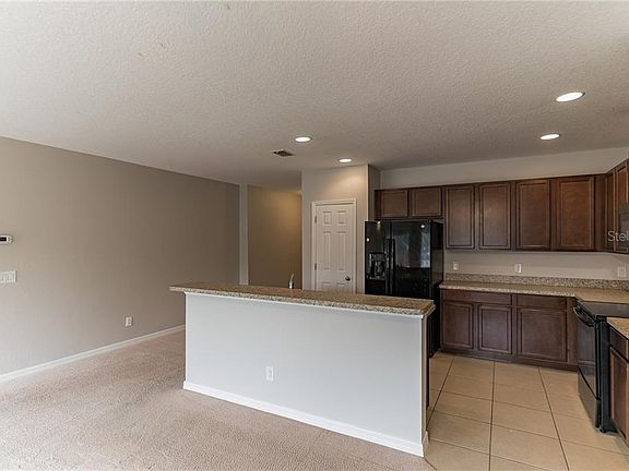 3rd image of 308 Ironwood Dr