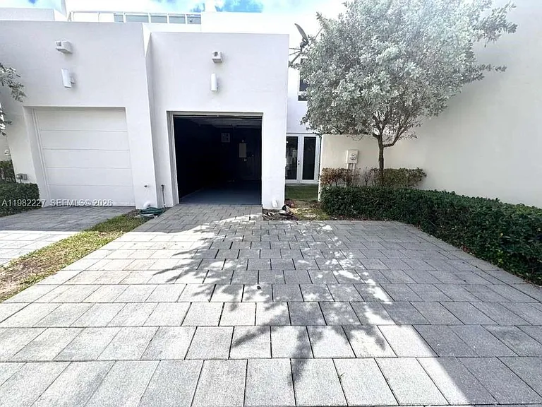6458 NW 103rd Psge — Photo 19