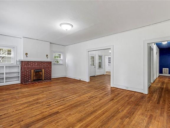 4th image of 1915 W Academy St