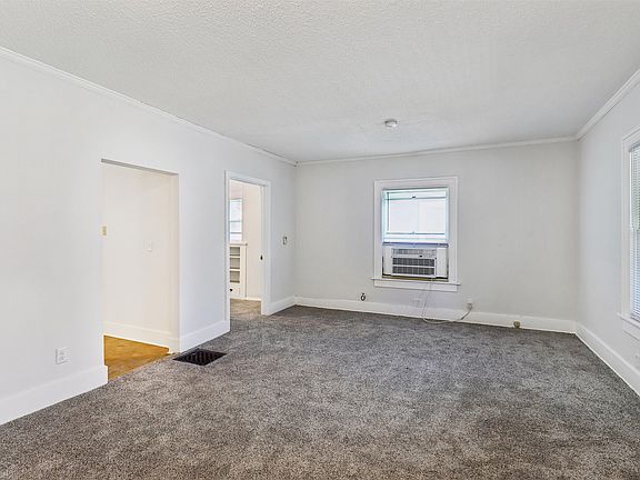 4th image of 2207 High St