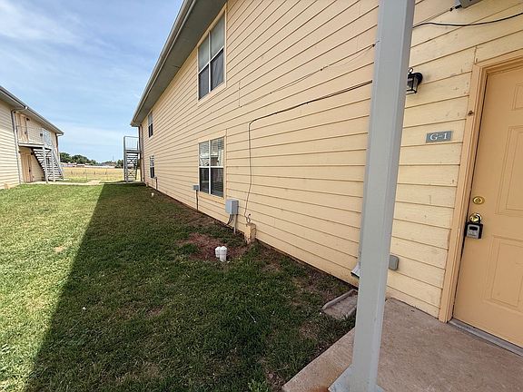 3rd image of 1500 Echols Ave #G-1
