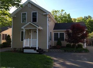 34 Cottage St, New Hartford, CT 06057