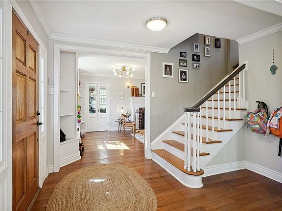 4th image of 4710 Spain St