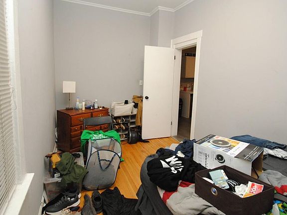 4th image of 3256 N Southport Ave #2F