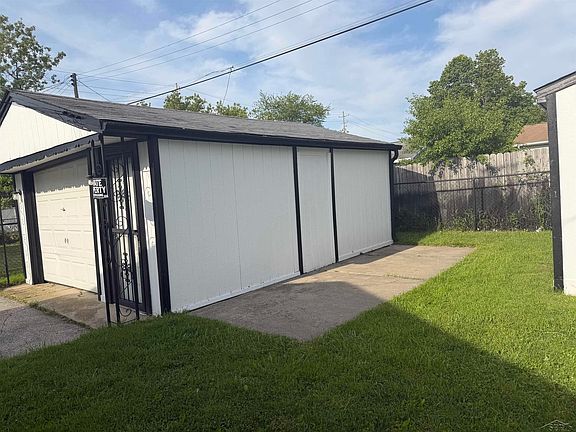 2nd image of 616 S 21st St
