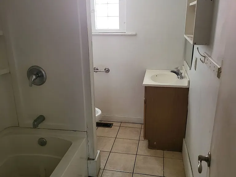 502 Cherokee St — Photo 24