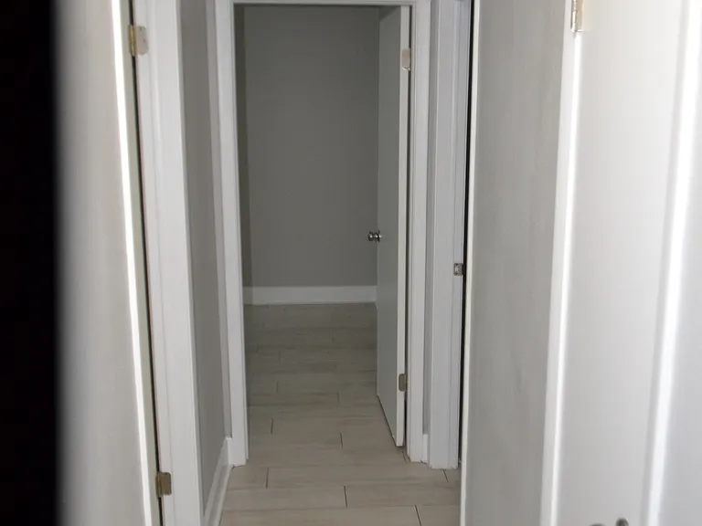 6204 W Knights Griffin Rd — Photo 16