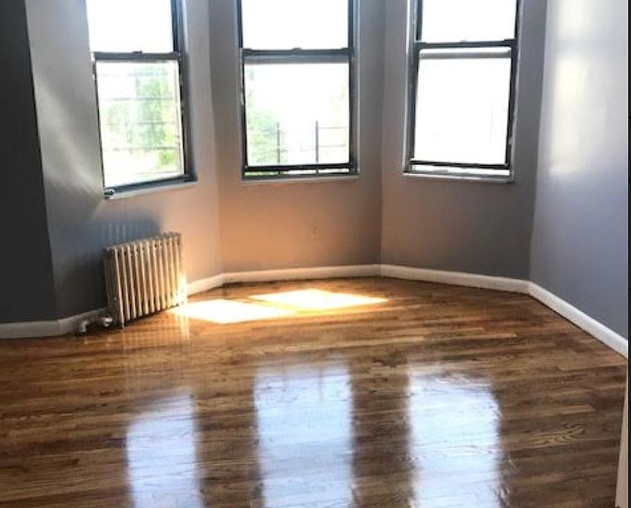 1st image of 94 Ash St #1