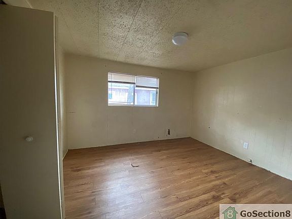 4th image of 2531 Kingston St S