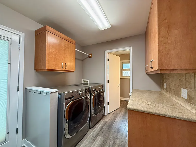 9325 Pauline St — Photo 26