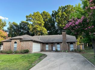 5218 Hollow Bend Ln, Garland, TX 75043