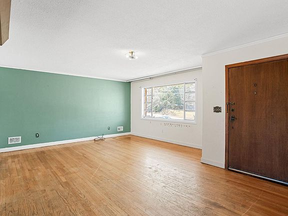 4th image of 214 Hunts Bridge Rd