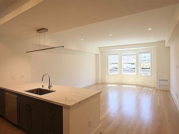 3rd image of 1740 Broadway St #301