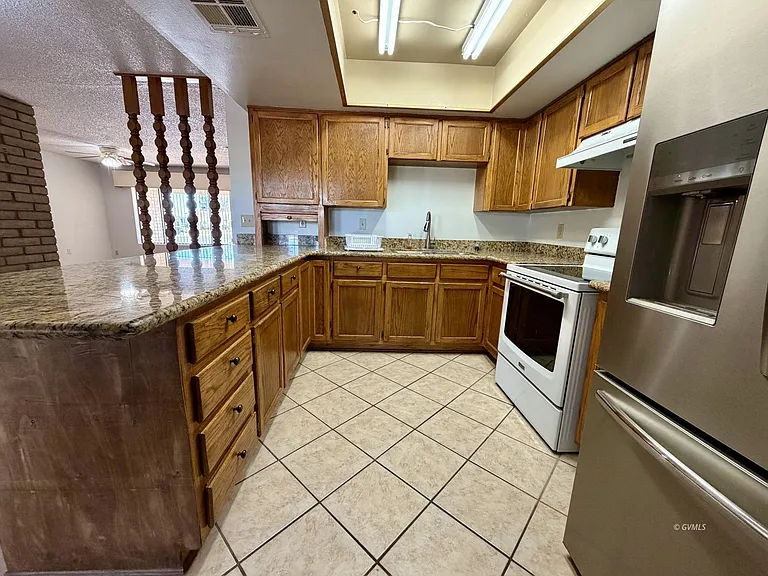 3028 S Fairway Ave — Photo 7