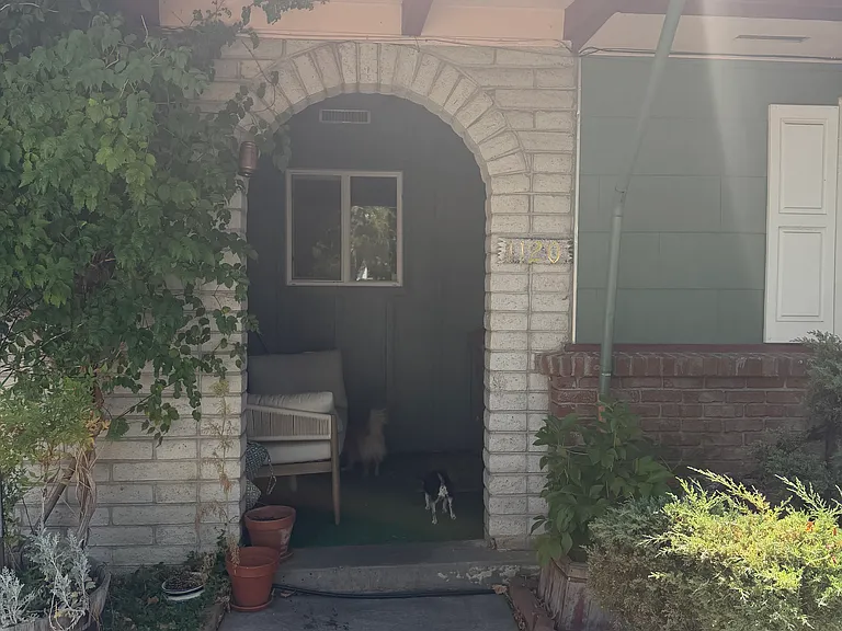1120 Gordon Ave #102 — Photo 6