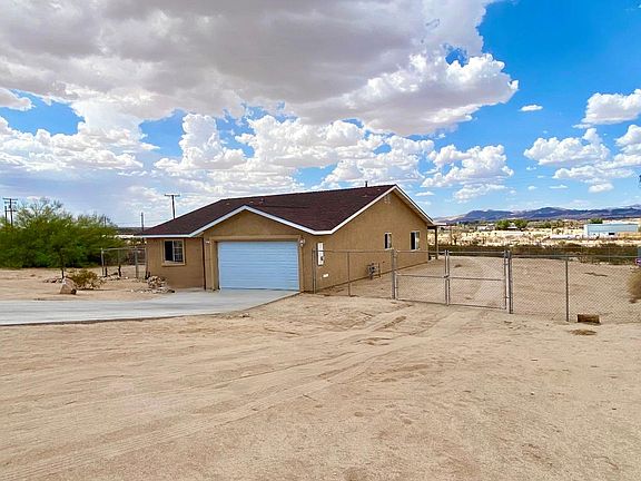 2nd image of 73826 Desert Dunes Dr