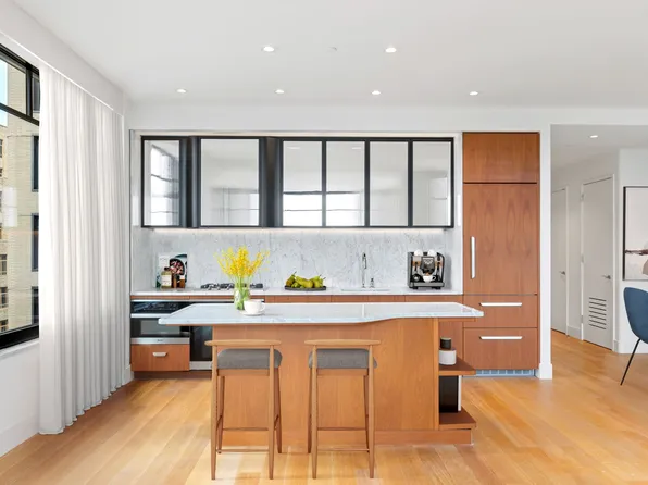 110 Charlton Street image 1 of 7