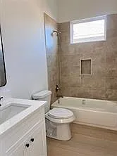 3 bed, 2.0 bath, 1824 sqft, $2,000 — Photo 2