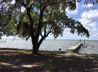 5148 Cedar St, Gulf Breeze, FL 32563