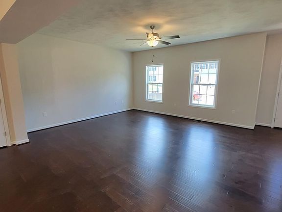 3rd image of 1070 Lochwood Hill Dr