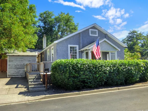 1025 Arnold St, Susanville, CA 96130