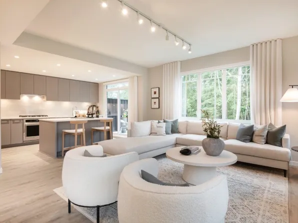 1331 Wellon St #200, Coquitlam, BC V3E 0V3