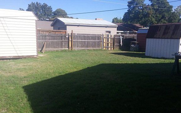 2nd image of 1606 W 23rd St