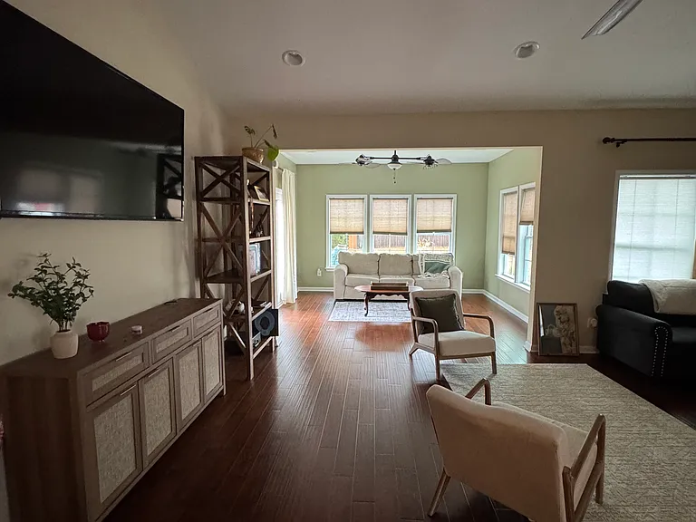 511 Nandina Dr — Photo 3