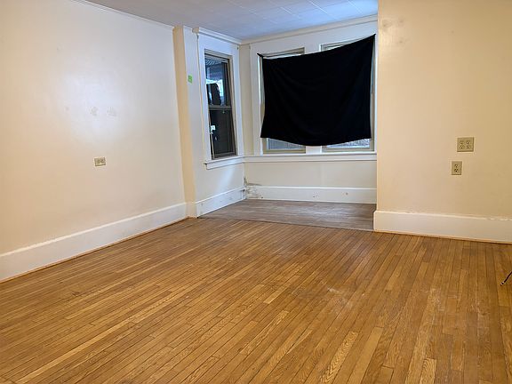 4th image of 501 S Cayuga St #501