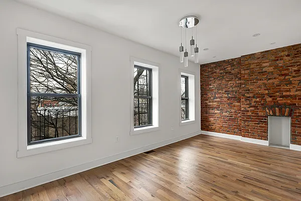 Rented by A Space Realty NY LLC | media 14