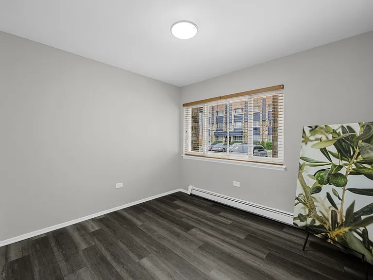 8641 W Foster Ave #1A — Photo 1
